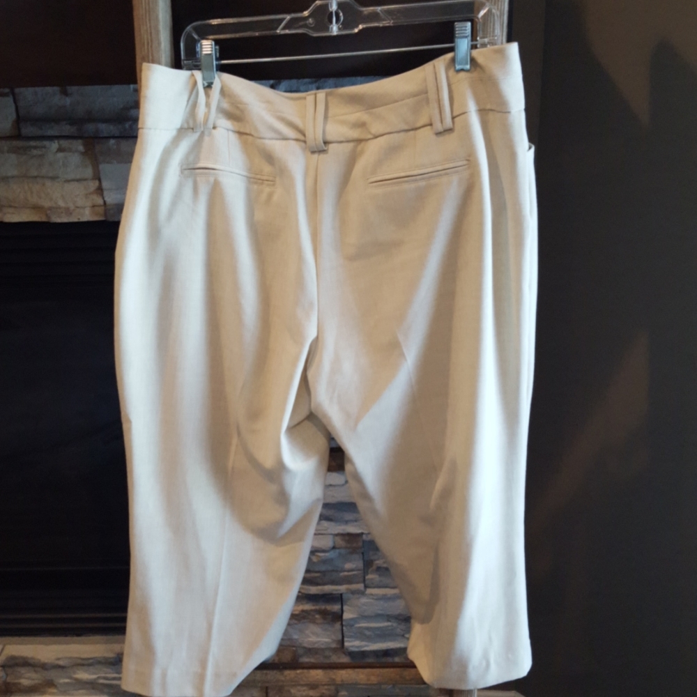Maurices Capris - Picture 4 of 5